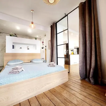 Le Vauban - T2 Vieil Appartement *